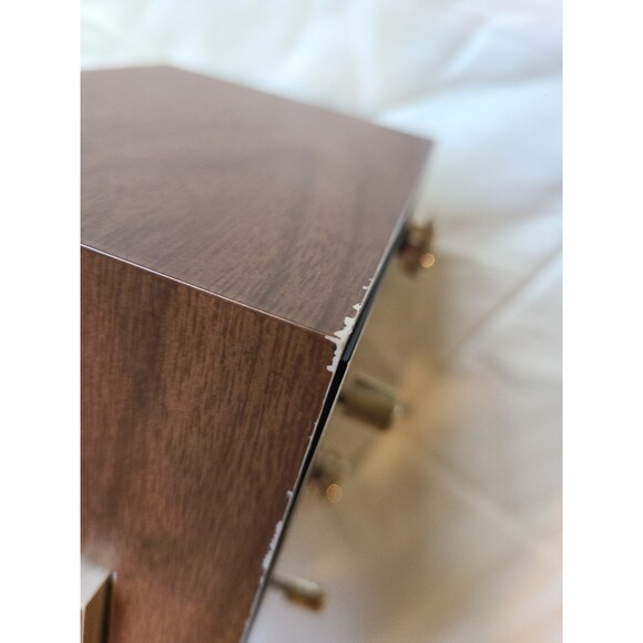 Vintage RCA Victor Radio - Picture 7 of 7